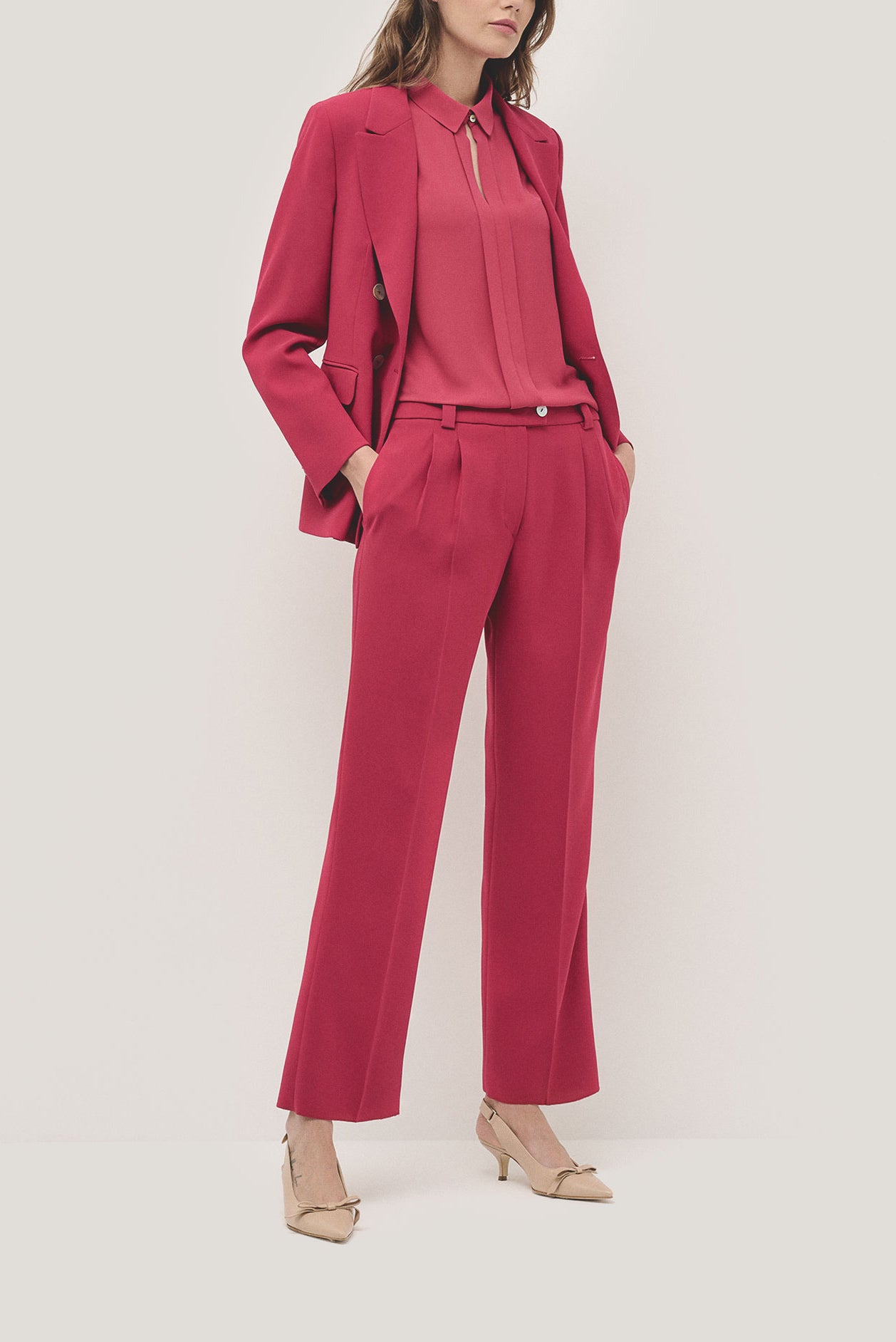 Raspberry shirt with central pleat in flaire crepe