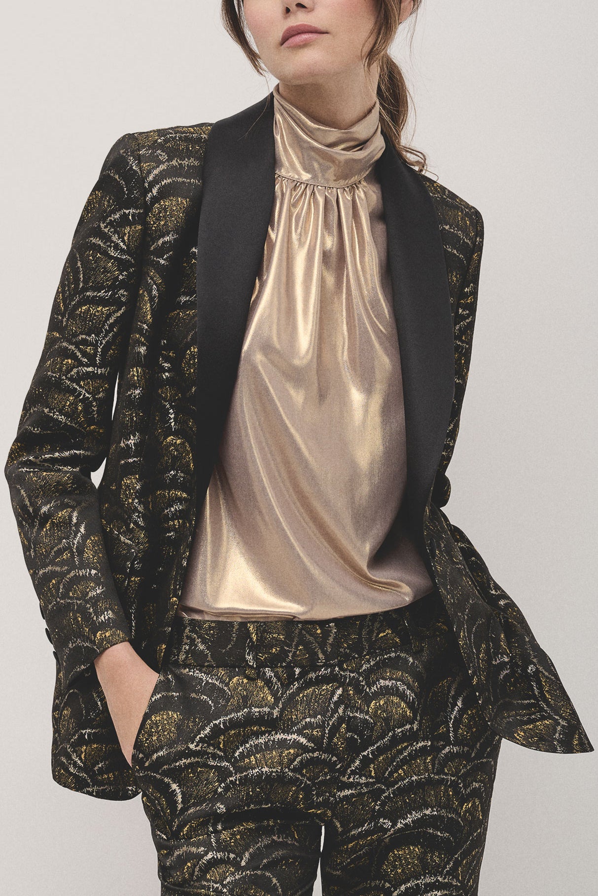 Golden wave jacquard tuxedo jacket with one button