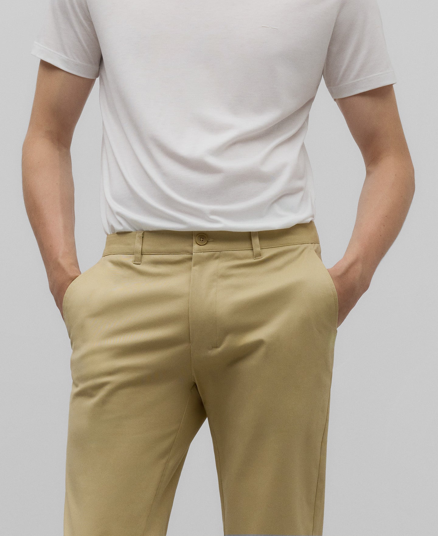 Slim fit cotton chino trousers man in camel