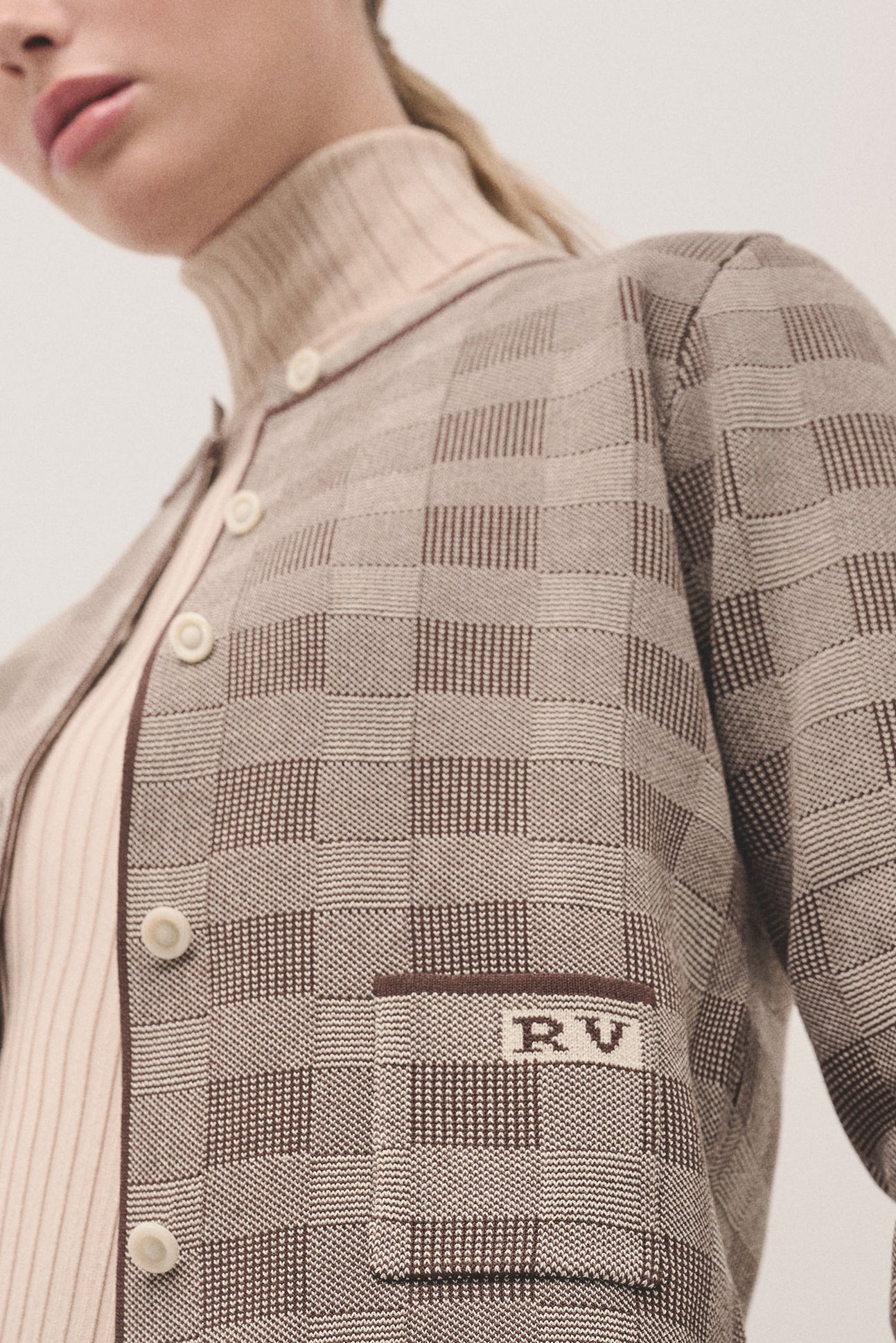 Brown checked knited jacket