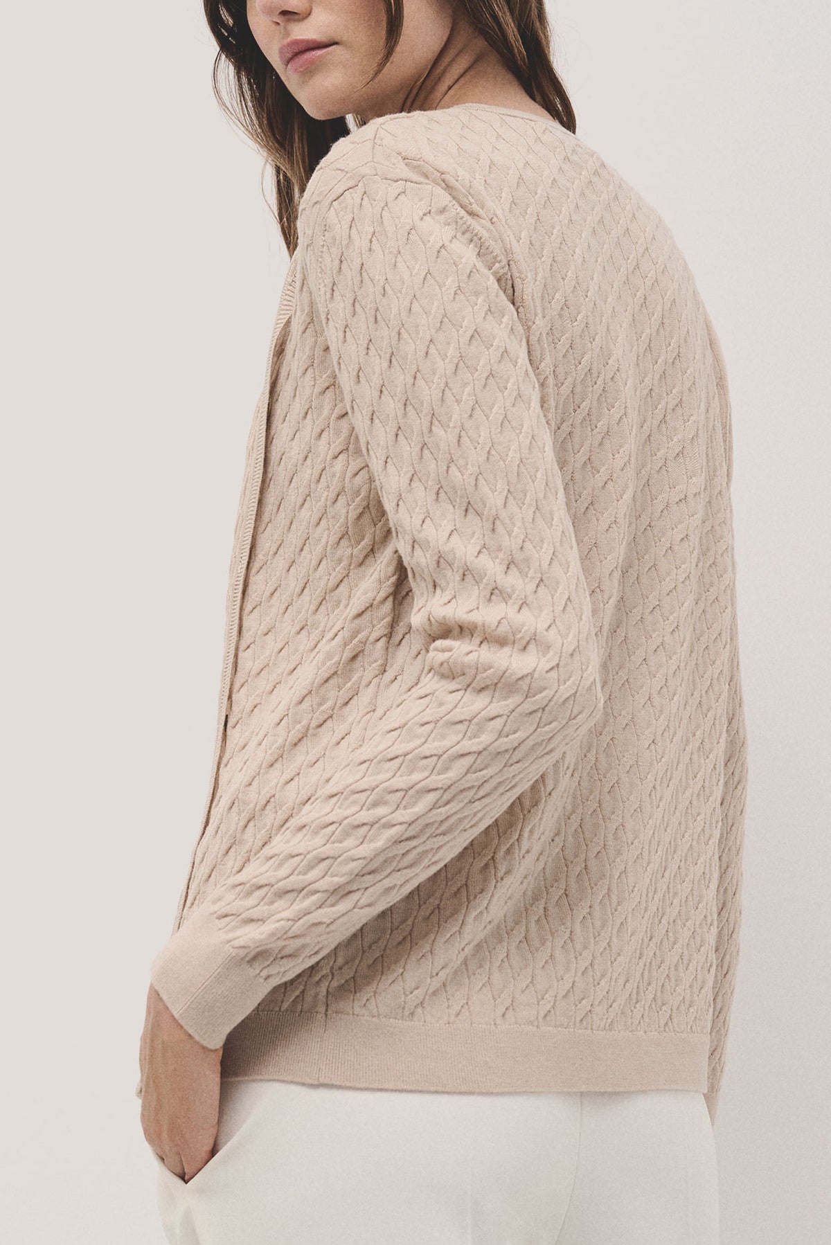 Round neck beige wool knitted cardigan