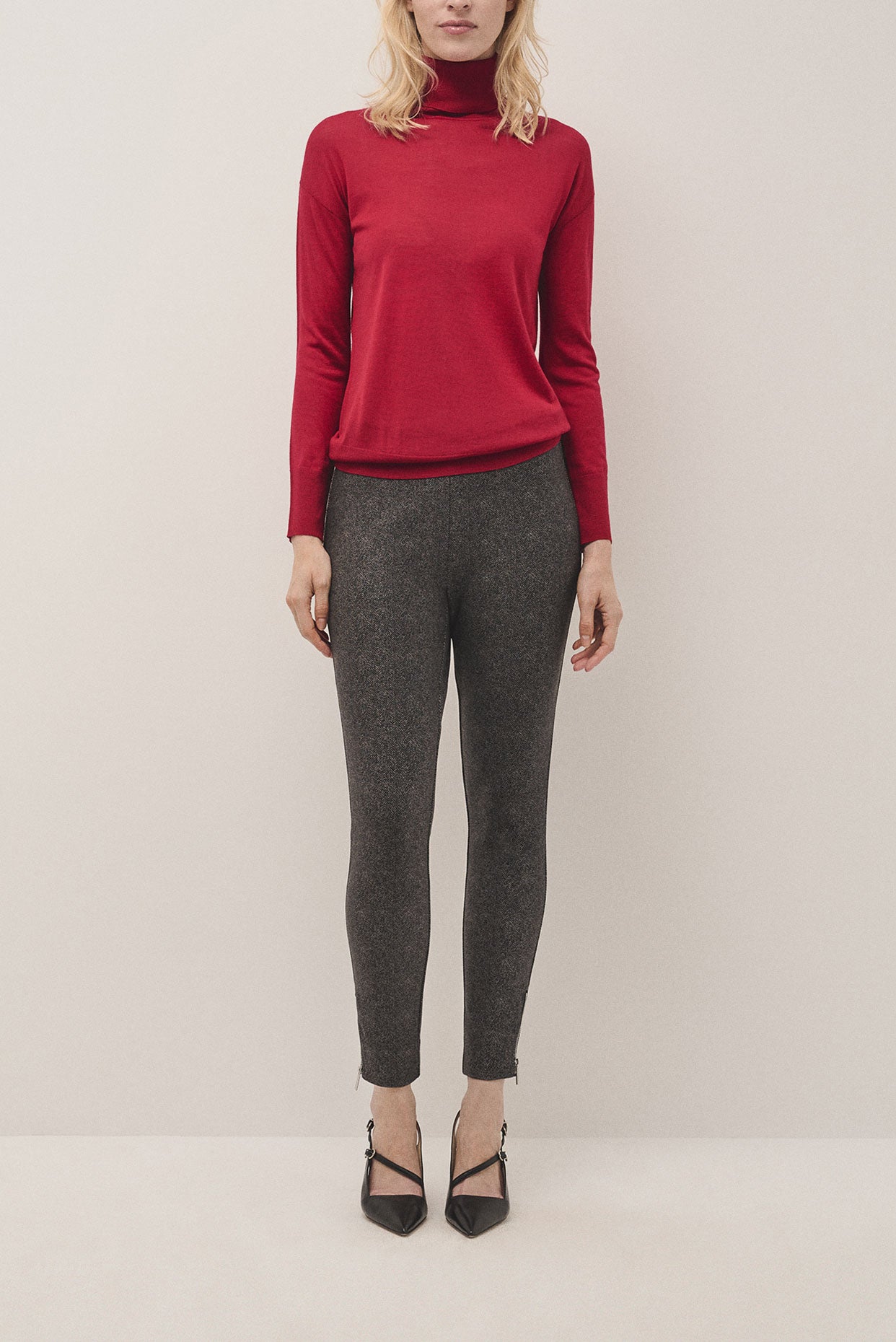 Red fine wool knitted jumper with turtleneck