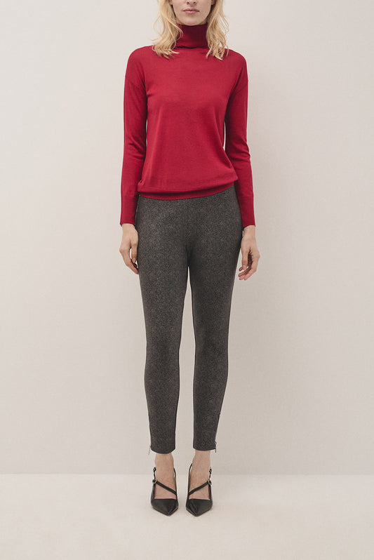 Red fine wool knitted jumper with turtleneck