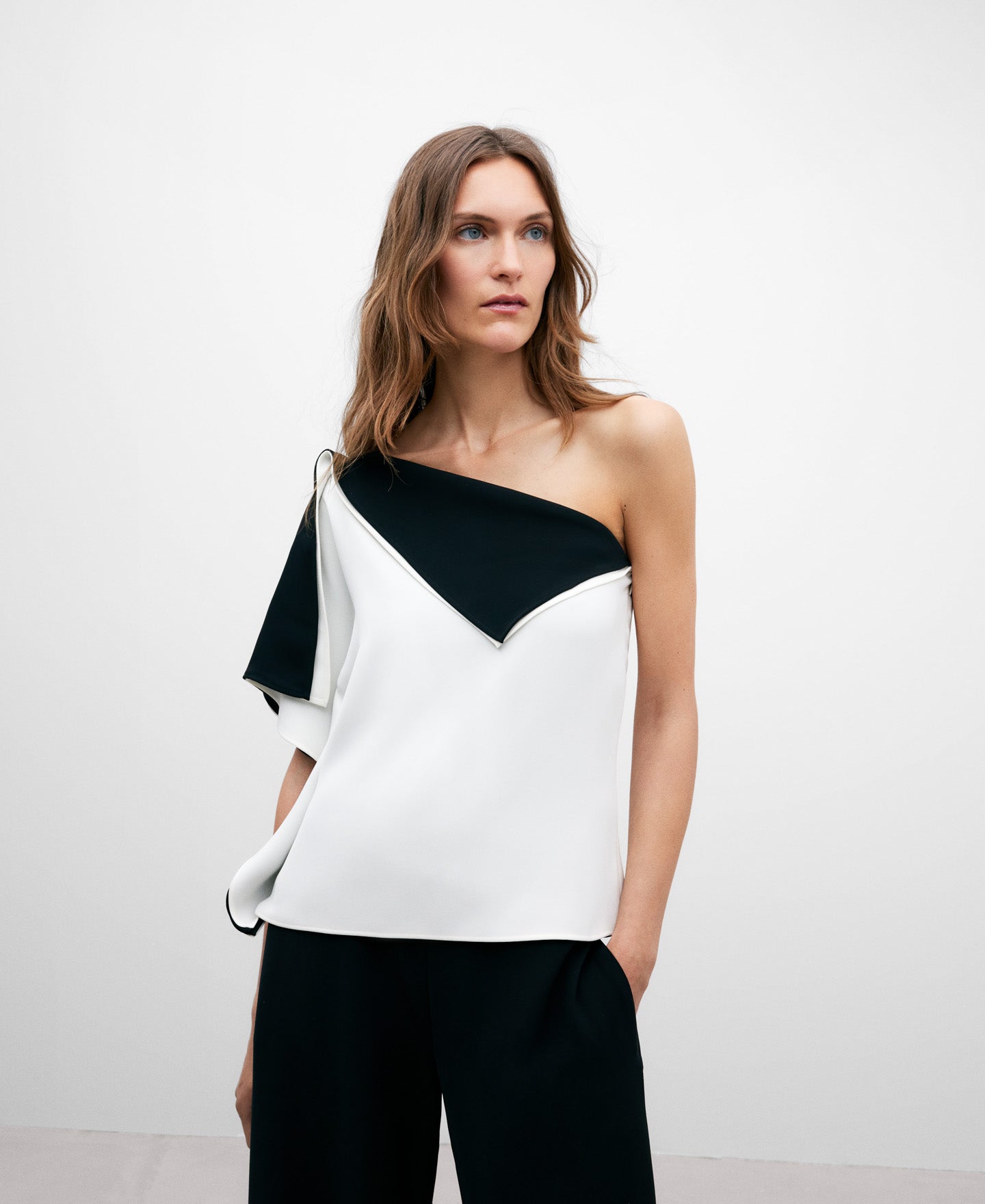 Asymmetric Bicolour Top