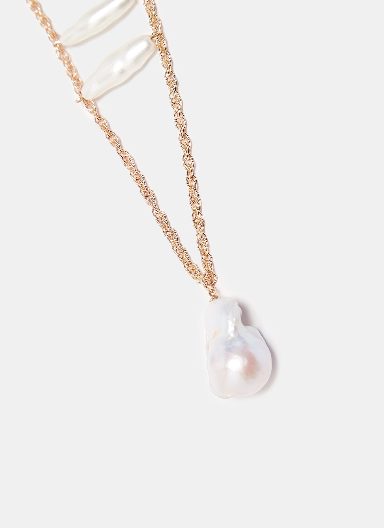 Gold/White Short Necklace With Irregular Pearls