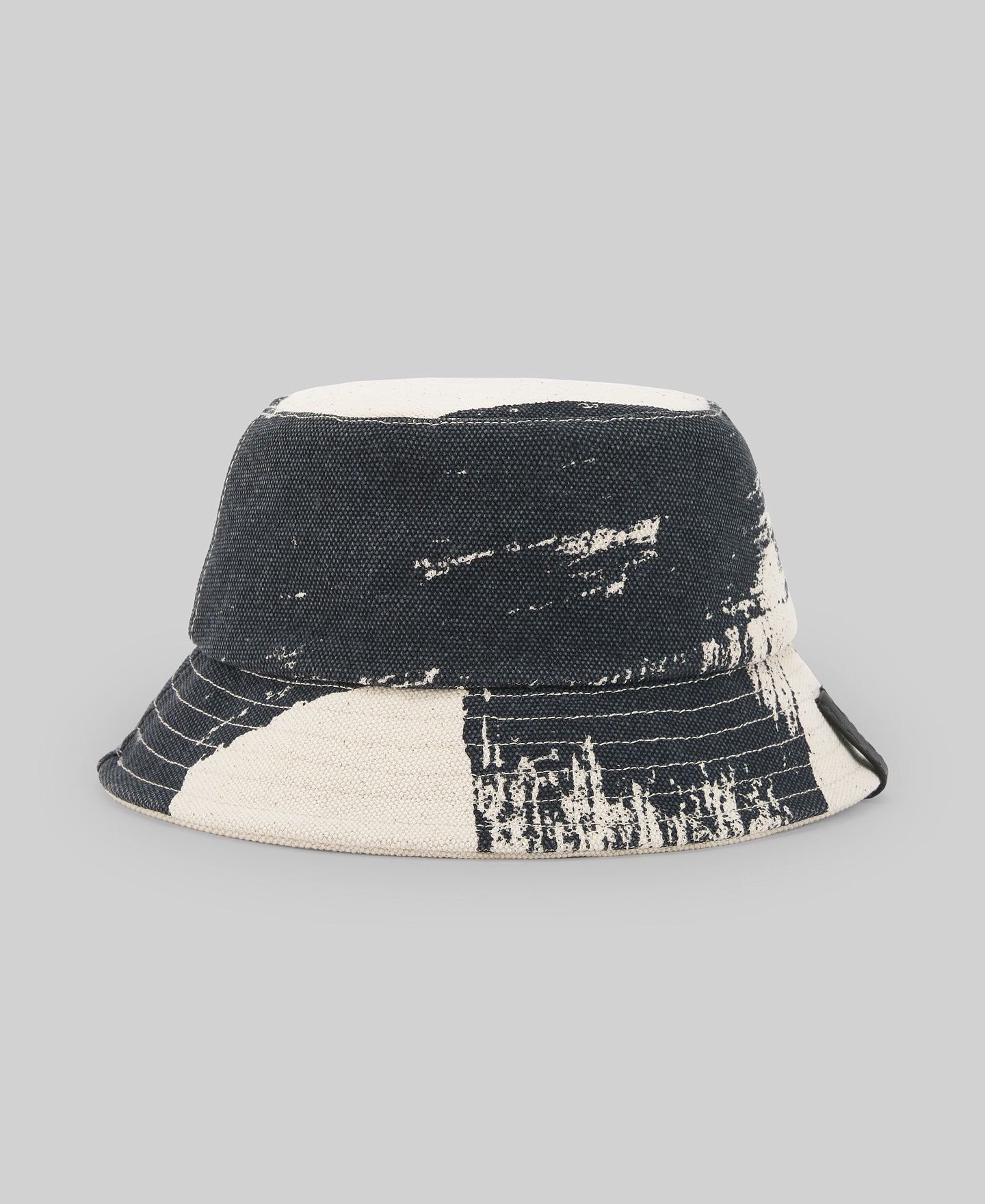 Printed canvas hat woman in off white