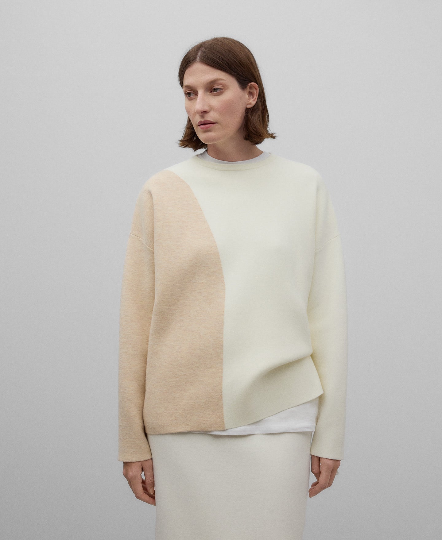 Intarsia knit sweater woman in camel/ecru