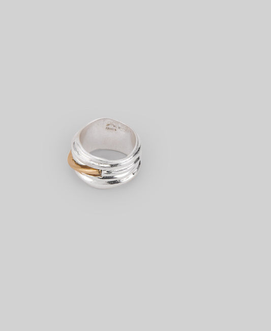 Two-tone tubular metal ring in silver/gold