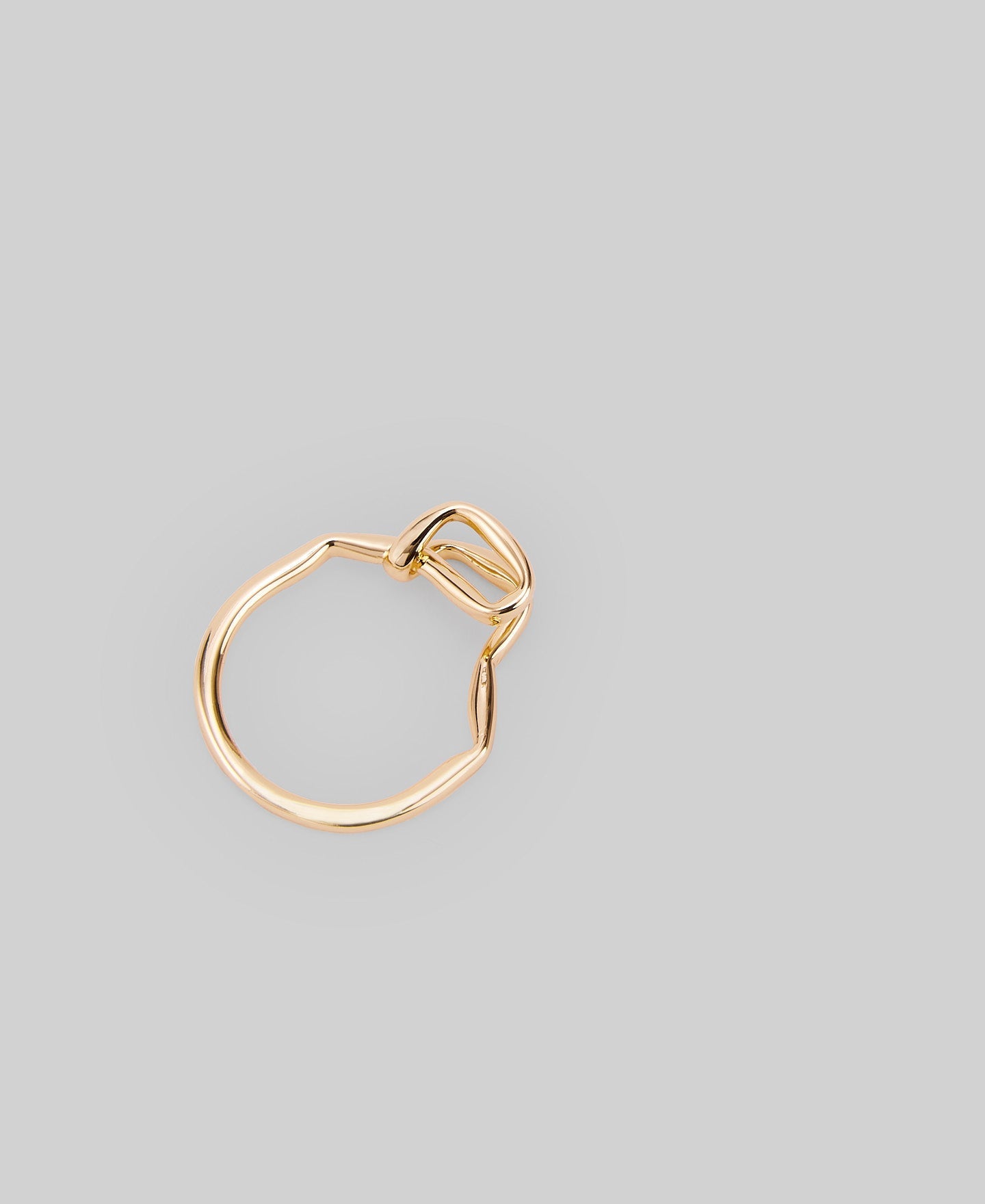 Gold knot ring woman in gold