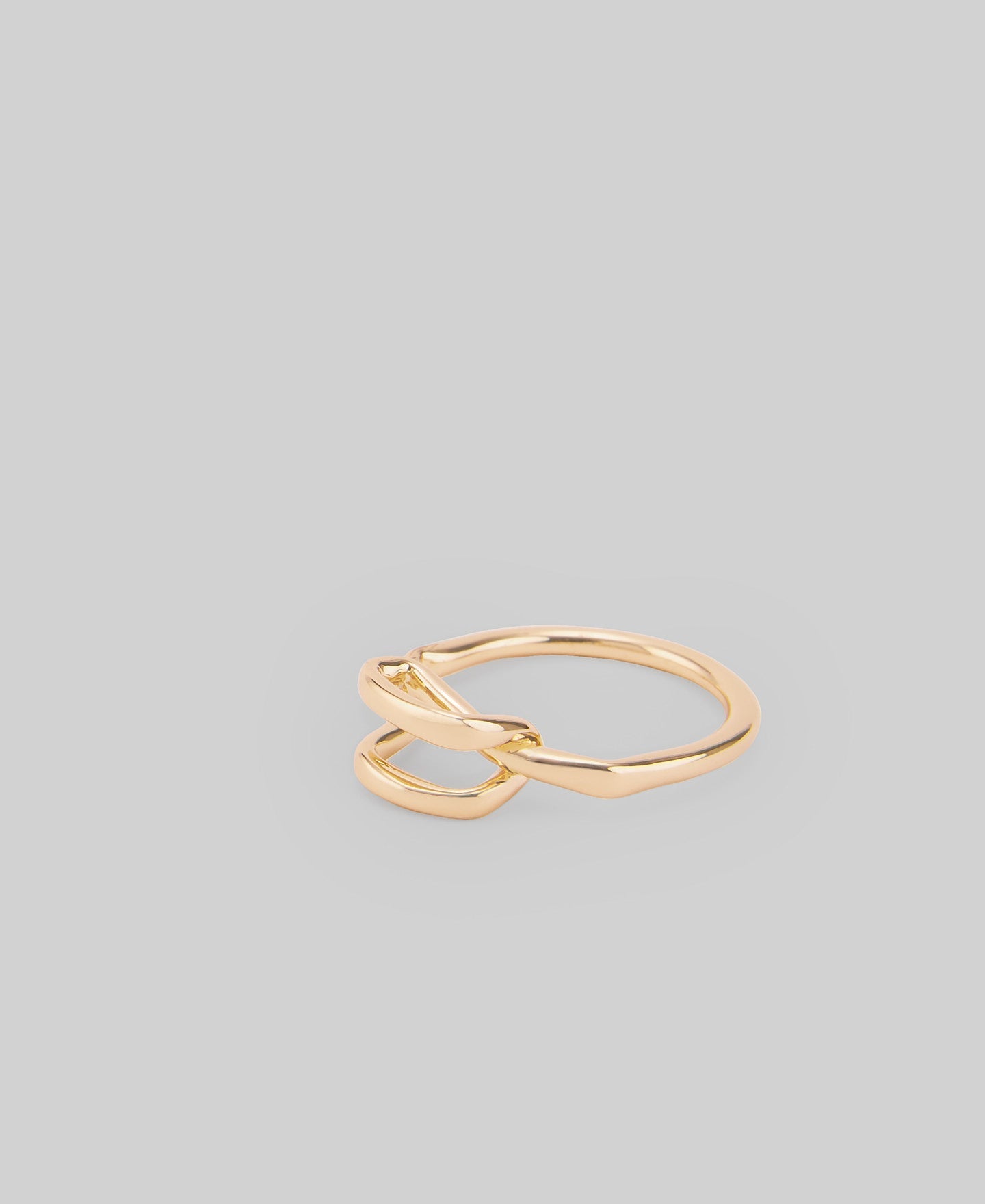 Gold knot ring woman in gold