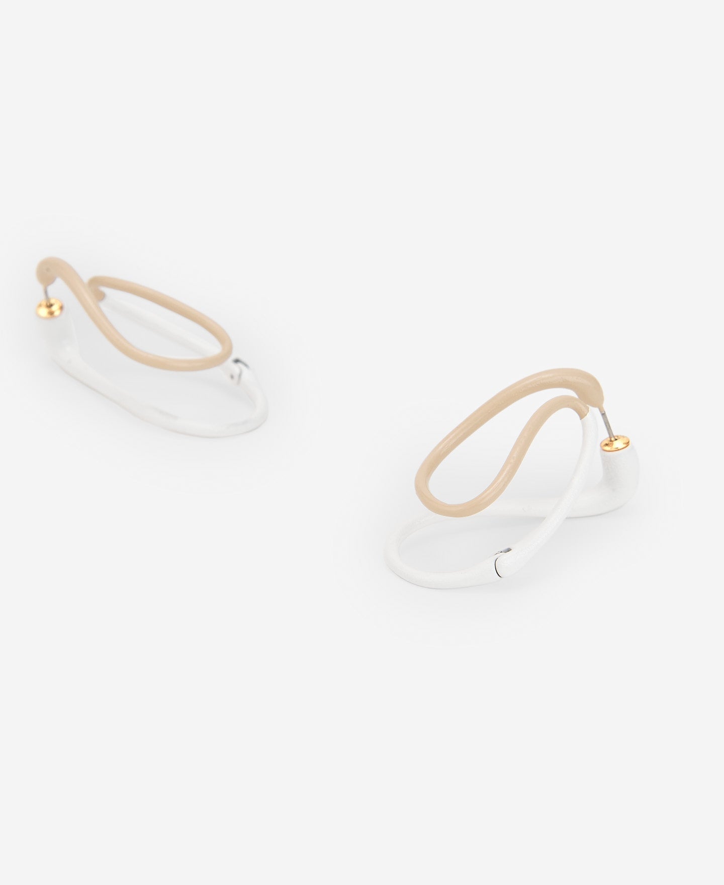 Beige/White Two-Colour Lacquered Earring