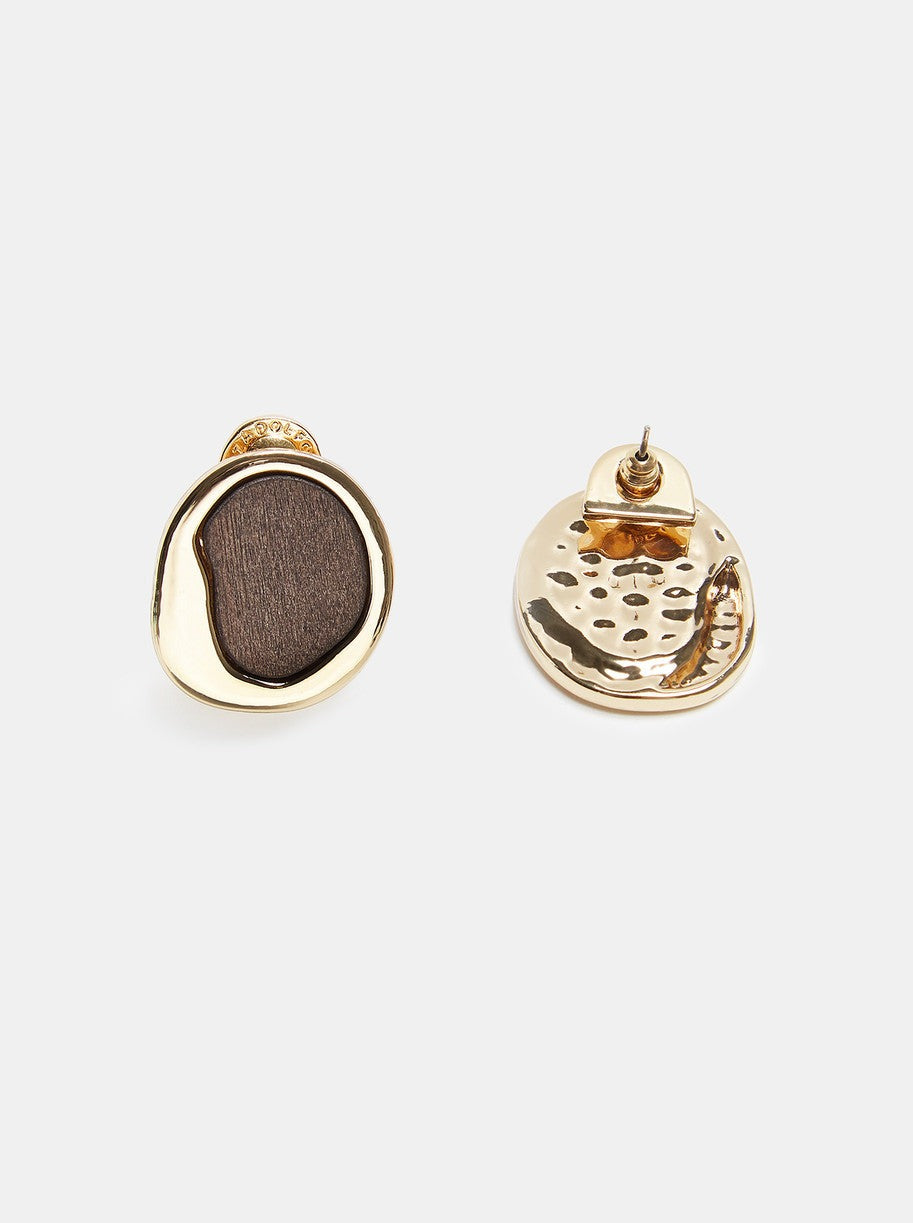 Gold Short Earrings With Wooden Shape