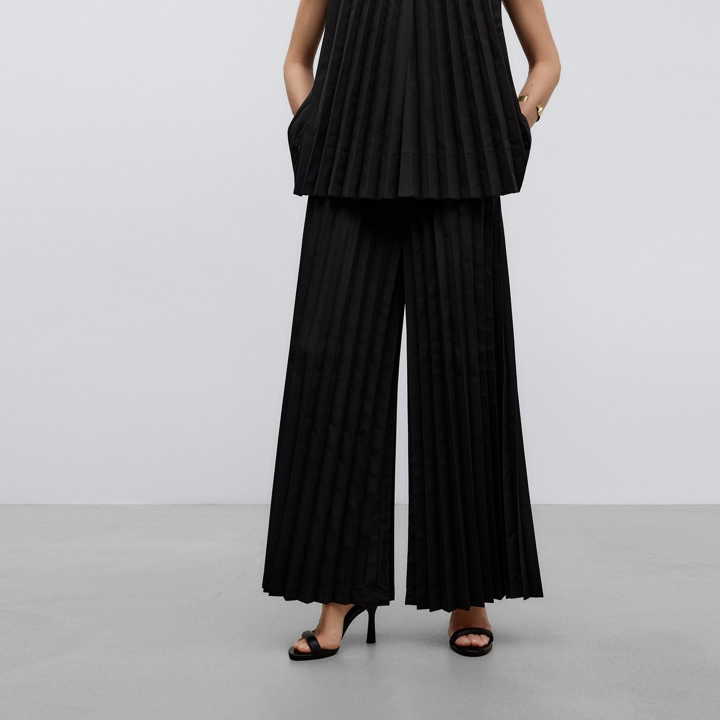 Black Black Pleated Palazzo Trousers