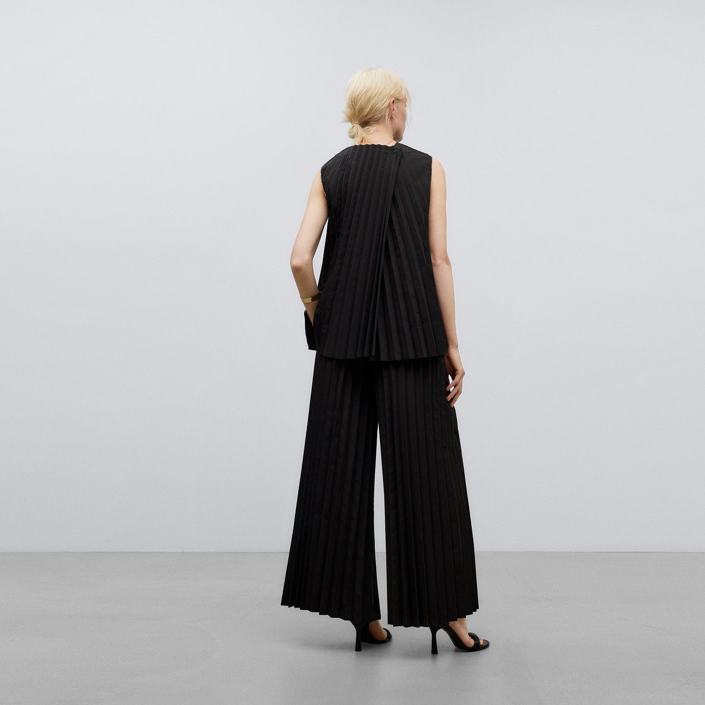 Black Black Pleated Palazzo Trousers