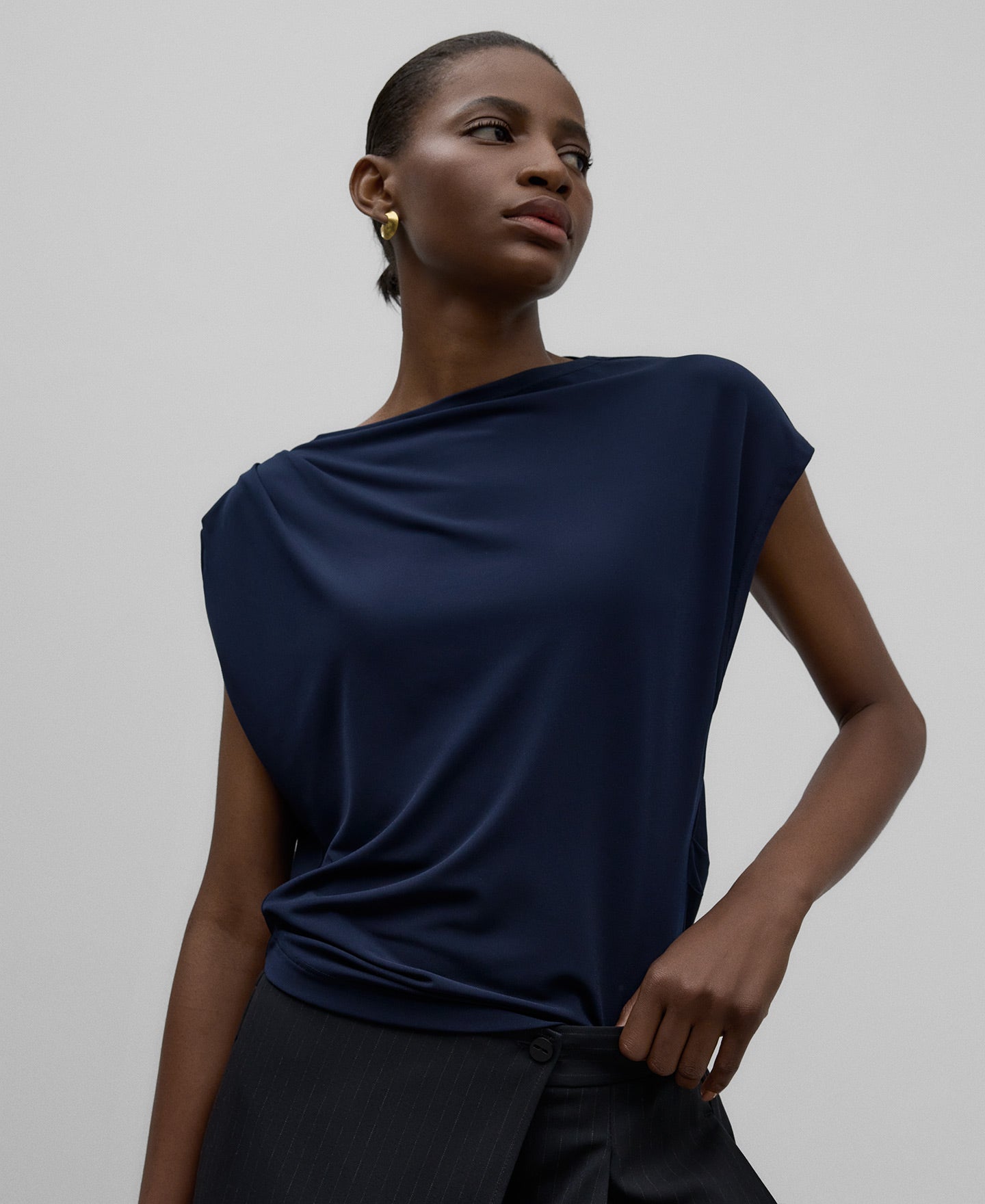 Draped shoulder T-shirt woman in blue