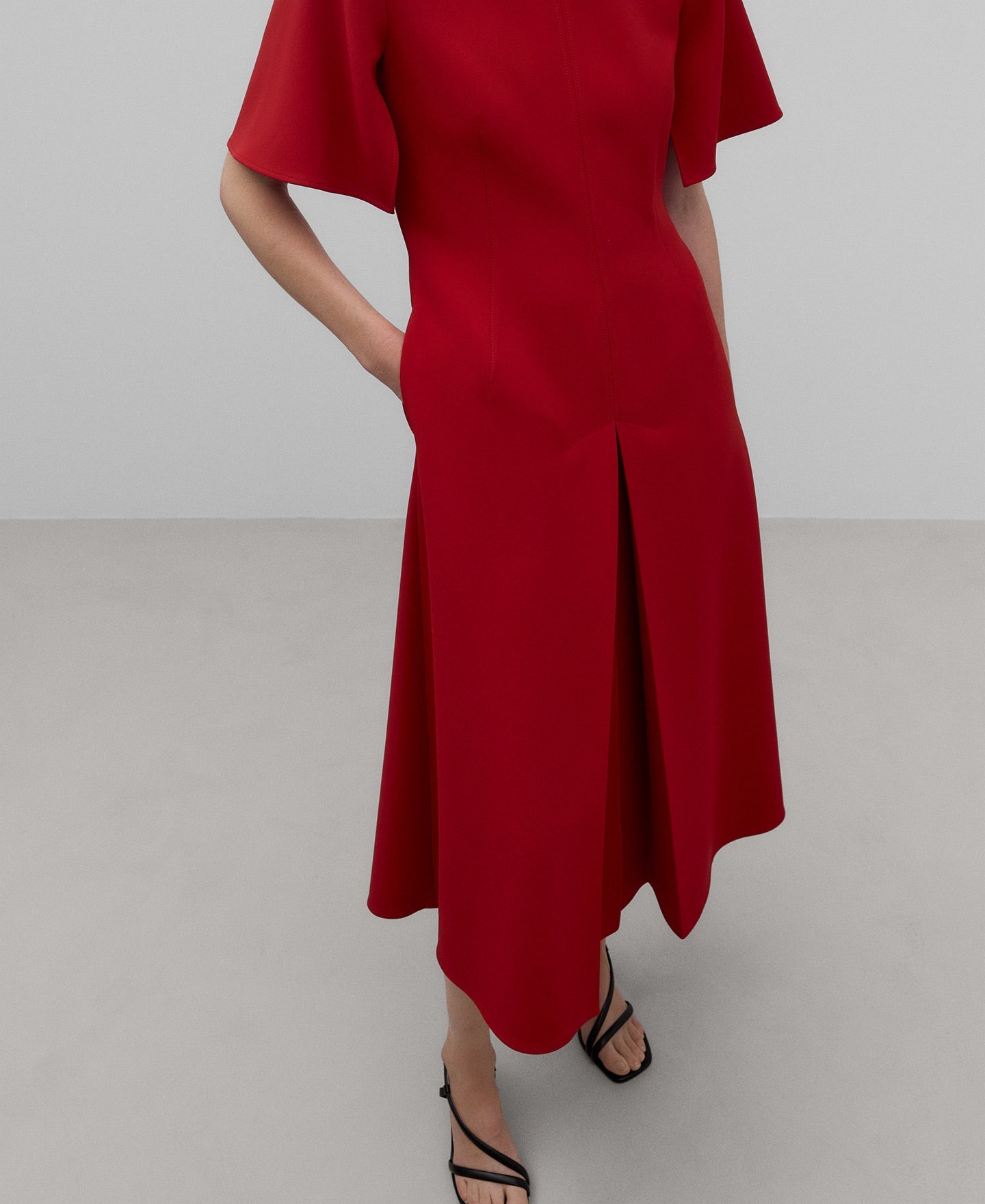 Midi flared dress woman in red