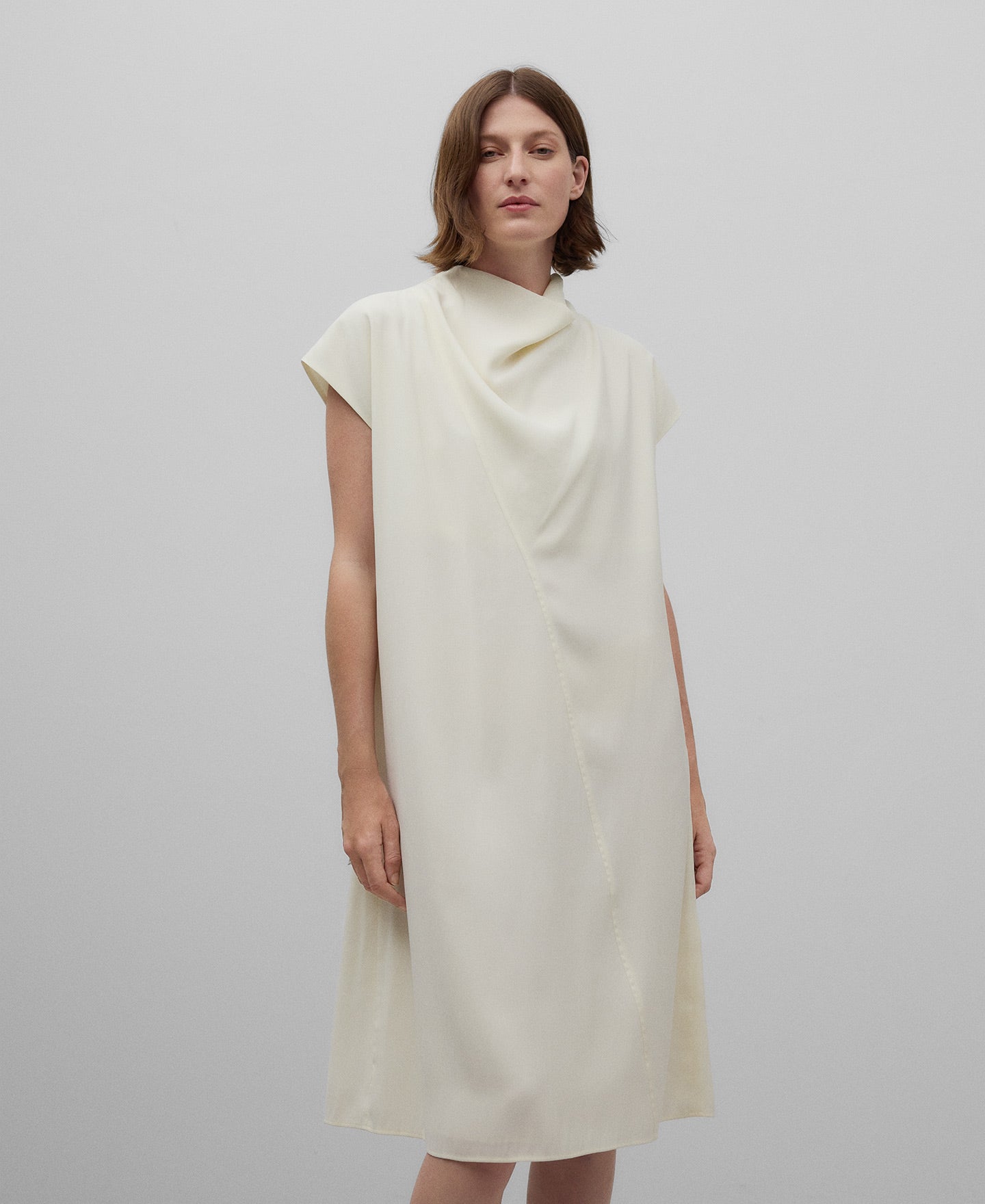 Draped collar straight dress woman in ecru