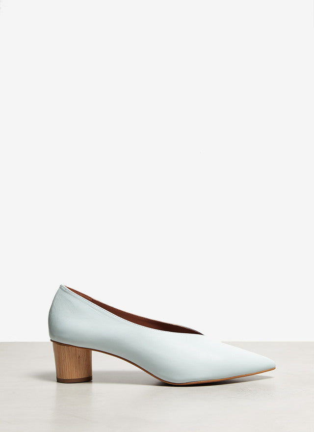 Blue Leather Heeled Shoes With V-Vamp