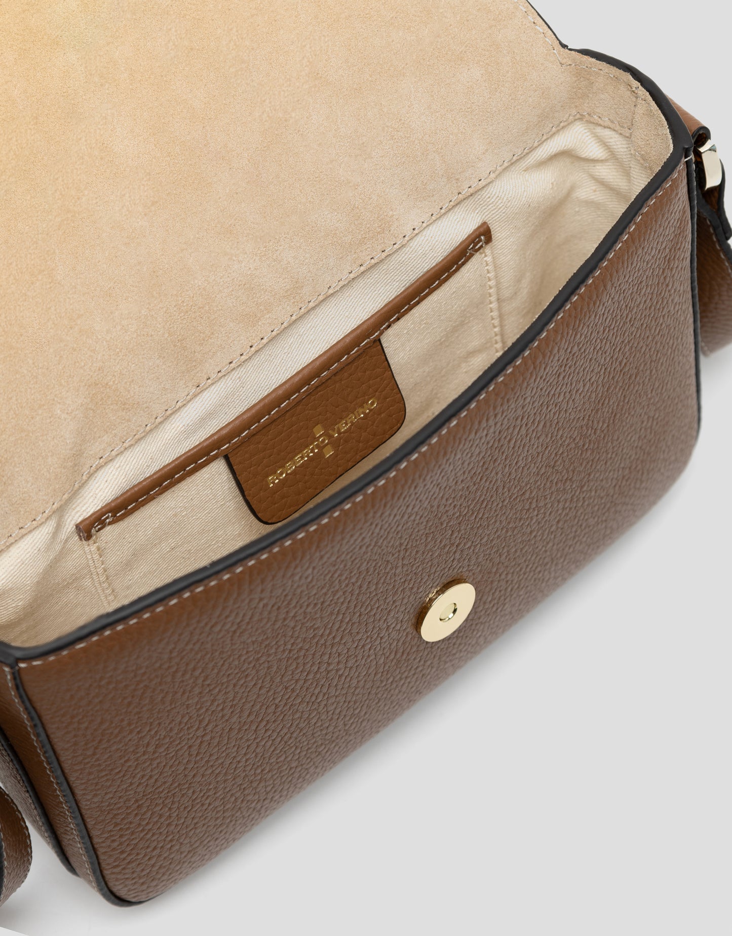 Sun brown leather shoulder bag