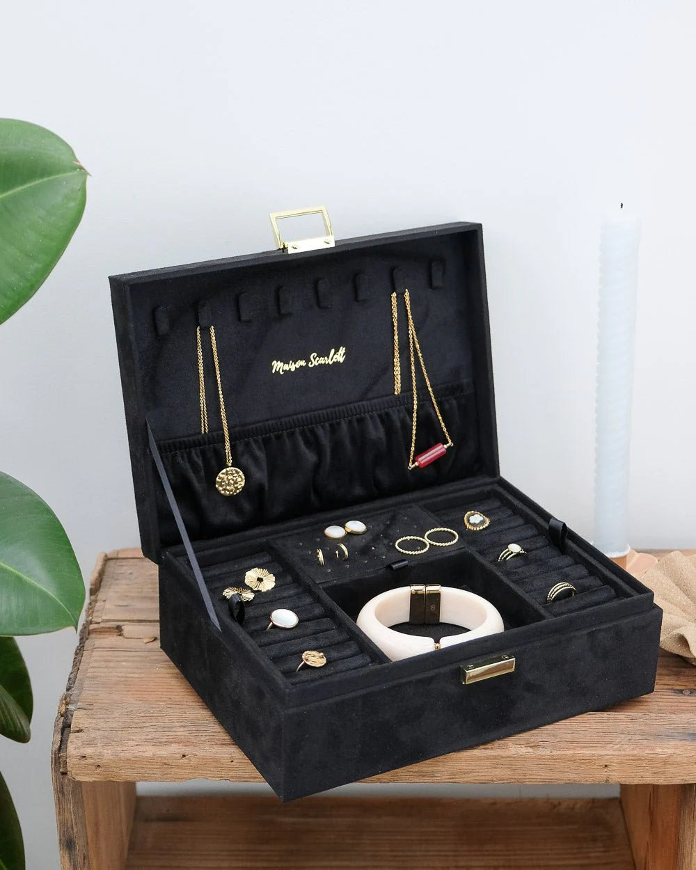 Louise Jewelry Box In Black Velvet